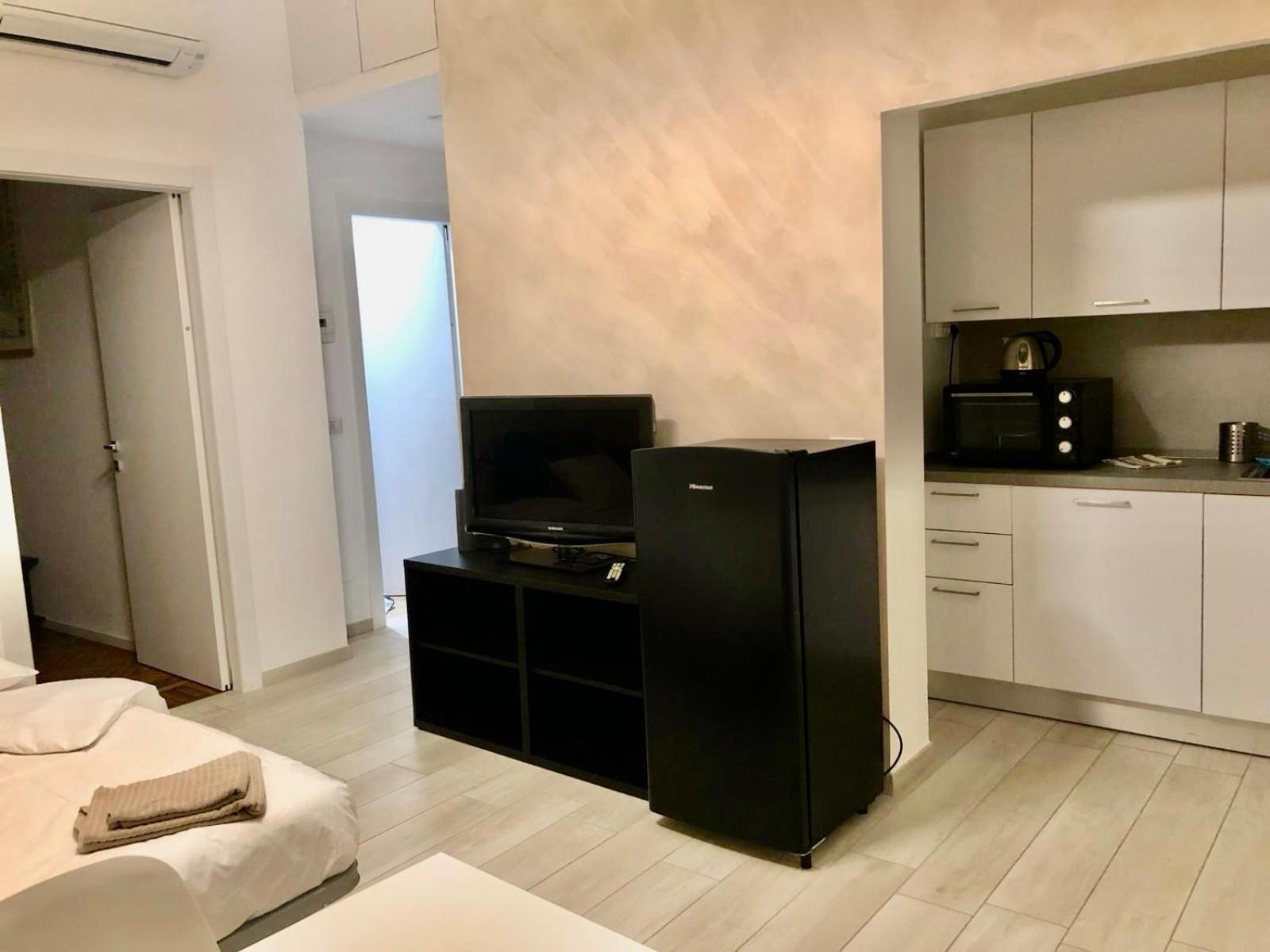 Lovely 2 Room Apartment With Small Garden 米兰 外观 照片